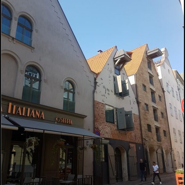 Miesnieku iela 13, 15, 17, Rīga