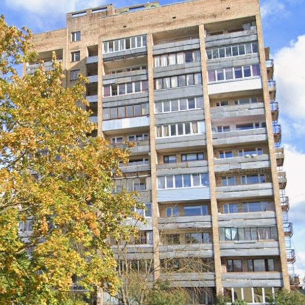 Plostu iela 12, Rīga