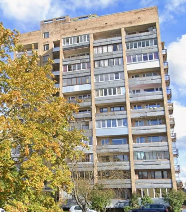 Plostu iela 12, Rīga
