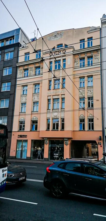 Brīvības iela 84, Rīga